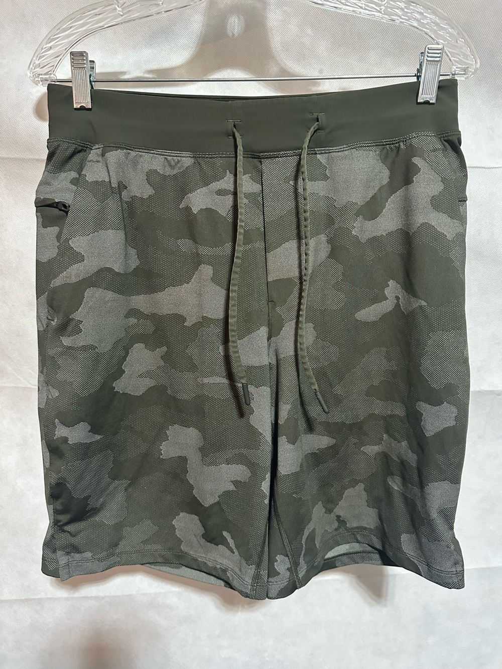 Lululemon Shorts Mens T.H.E. Short 9” Linerless Green Camouflage Stretch Medium